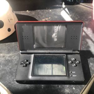Nintendo ds, it’s in okay condition